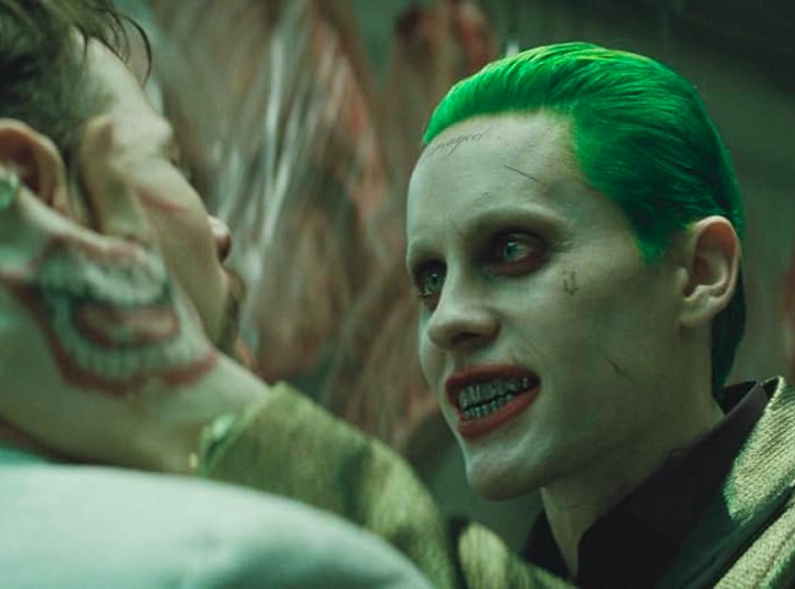 Depois, em 2016, Jared Leto interpretou o personagem em "Esquadrão Suicida", trazendo uma versão mais moderna e controversa do Coringa.