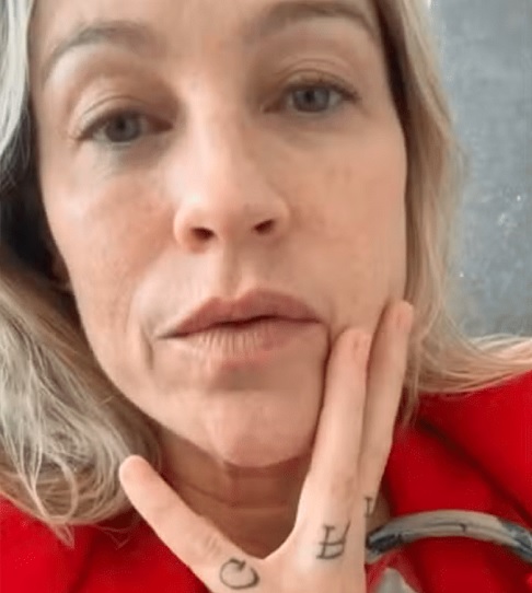 "Como a gente tem que batalhar para não privatizar praias? E vem aí esse ignóbil desse ex-ídolo, porque ele realmente fez muita coisa pelo Brasil. Se não ele não era quem é hoje", emendou a atriz. - reprodução