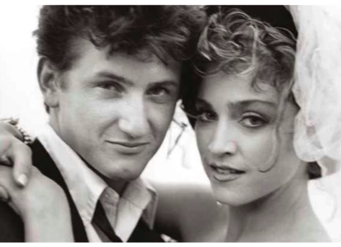 O relacionamento entre os dois sempre foi conturbado, com rumores de maus tratos e agressões por parte do ator. - reprodução/ Madonna.com
