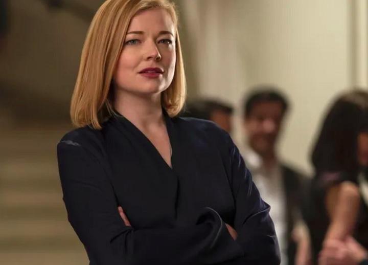 Recentemente, a atriz Sarah Snook, que interpreta a Ãºnica filha mulher do personagem de Cox, deu uma declaraÃ§Ã£o dizendo que o ator ficava â??aterrorizanteâ? em alguns momentos no set de filmagem: 