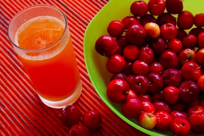 Suco de acerola