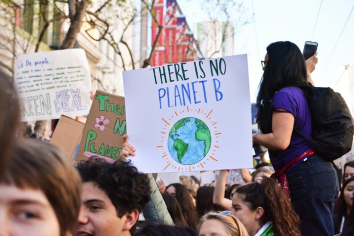 Jovens protestam contra crise climática