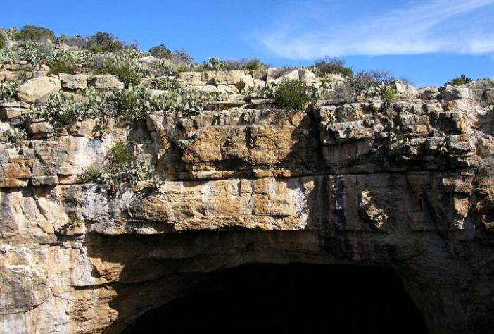 Caverna NEUTRA