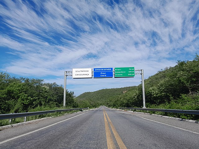 Uma regiÃ£o montanhosa chamada Serra da Ibiapaba estÃ¡ no centro da pendenga territorial.