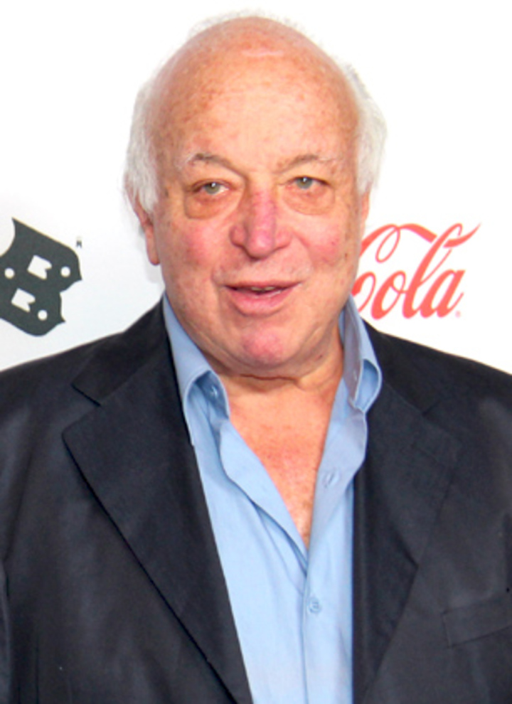 Seymour Stein - O executivo da gravadora que contratou Madonna no início dos anos 80 foi alvo de homenagens da artista em 2023, quando morreu aos 80 anos. De acordo com a cantora, Stein foi uma das pessoas que mais influenciaram sua vida, definindo-o como uma pessoa que mudou e moldou sua carreira. 

