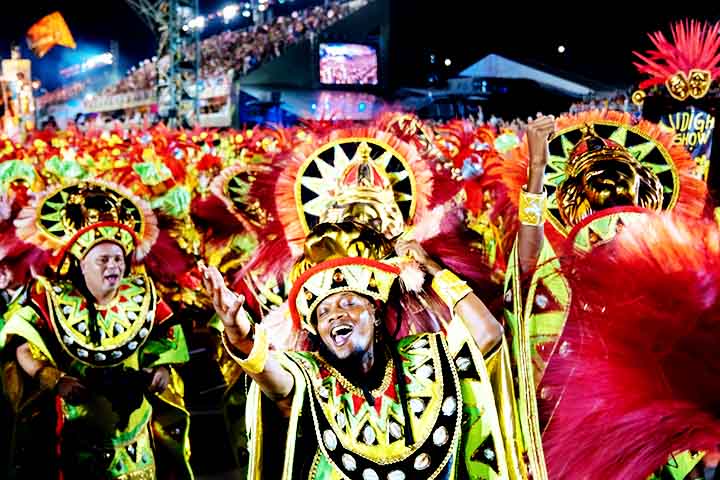 <p>Apesar do brilho e da euforia na Sapucaí, a história do Carnaval também é marcada por acidentes envolvendo carros alegóricos e falhas operacionais. Relembre alguns episódios marcantes!</p>
