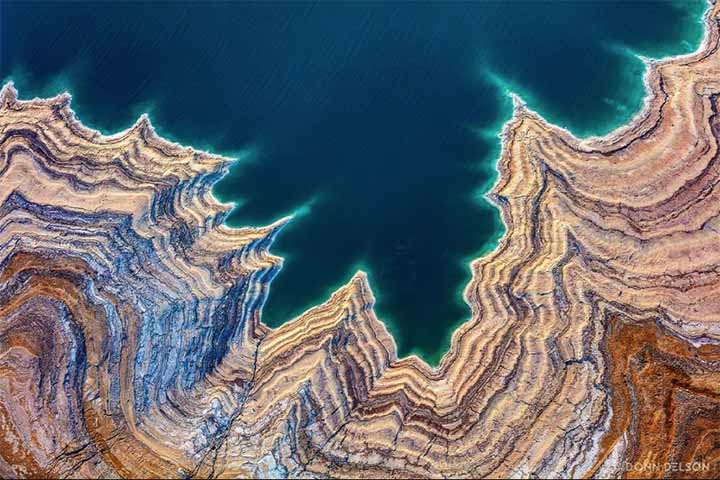 Após vender a empresa, ele descobriu o prazer de fotografar nas alturas casualmente, durante uma viagem com a esposa pela Nova Zelândia. 

