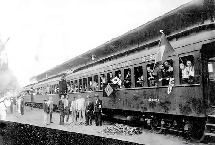 As fazendas de café sentiram uma grande falta de trabalhadores com a diminuição da chegada de italianos, e o governo brasileiro aceitou o recebimento de imigrantes japoneses. Em 1907, o Brasil criou a 