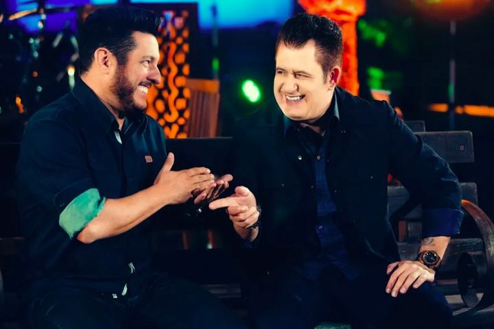 Ao todo, a dupla já lançou 20 discos, contando os de estúdio e os ao vivo. Atualmente, Bruno e Marrone trabalham no projeto 