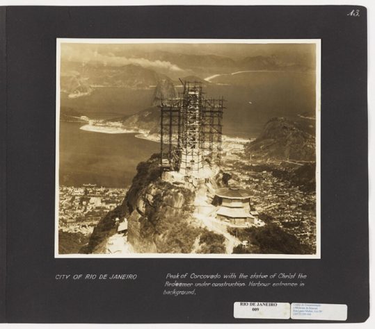 Cristo Redentor em construção