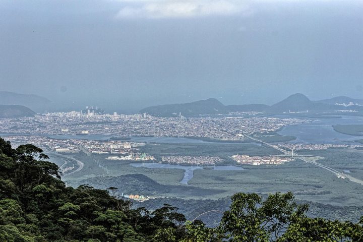 Embora a indústria continue sendo um importante pilar da economia local, Cubatão busca oferecer muito mais aos seus visitantes e habitantes.