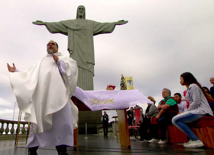 O Cristo Redentor é um lugar de peregrinação para fiéis de todo o mundo, e se tornou um símbolo da fé e da esperança.-reprodução globo