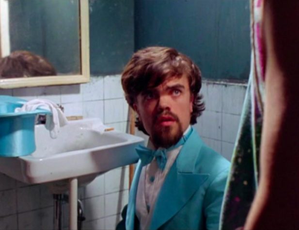 Peter Dinklage no filme Vivendo no Abandono