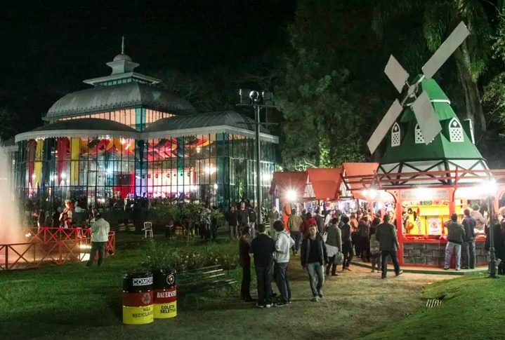 Todo ano, a cidade recebe o tradicional Festival de Inverno, que reúne apresentações musicais, teatrais e gastronômicas.