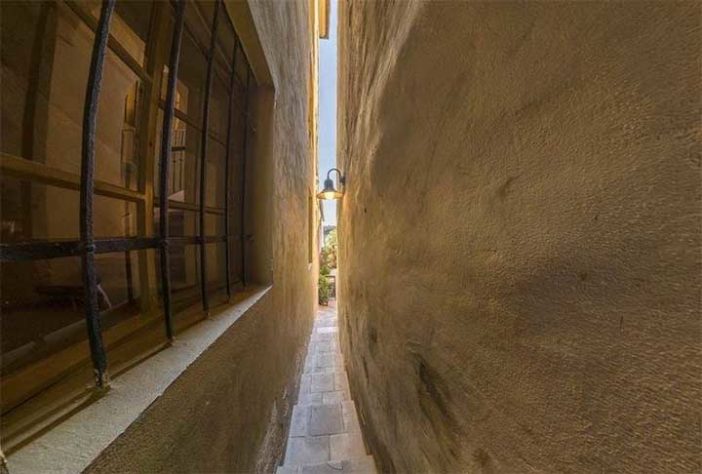 A rua mais estreita do mundo