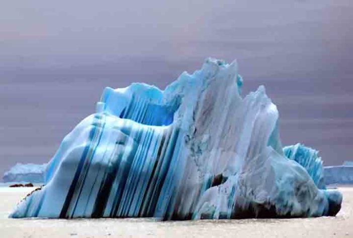 Icebergs listrados e coloridos - Formações naturais estranhamente encantadoras