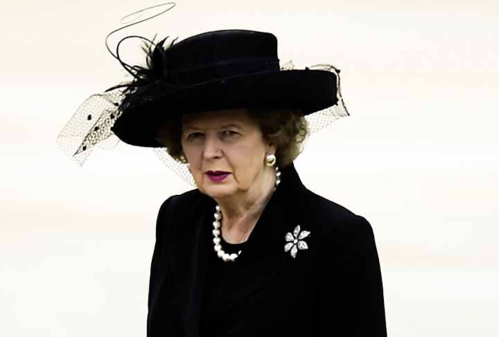 Após deixar o poder, foi nomeada baronesa pela Rainha Elizabeth II e passou a integrar a Câmara dos Lordes, a câmara alta do parlamento britânico. Ela continuou ativa no debate público, escrevendo livros e realizando palestras. Com o passar dos anos, sua saúde se deteriorou, e ela se afastou gradualmente da vida pública. Margaret Thatcher foi casada por mais de 50 anos com o empresário Denis Thatcher, com quem teve os gêmeos Mark e Carol. Ela faleceu em 2013, aos 87 anos.
