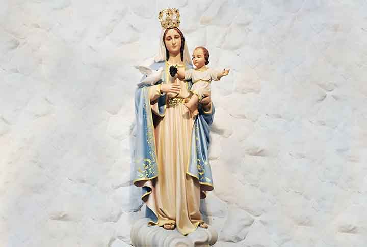 A aparição ocorreu durante a Guerra Franco-Prussiana, conflito entre o então império francês e o reino alemão. As crianças disseram ter ouvido mensagens de esperança de Nossa Senhora. 

