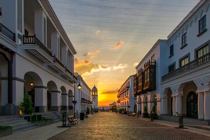 O projeto no qual a cidade foi baseada chama-se "neourbanismo", um modelo arquitetônico que surgiu no início da década de 1980 e busca inspiração nas cidades antigas.