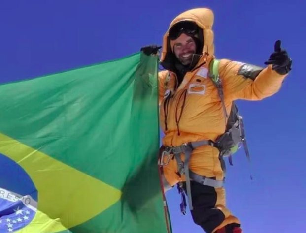 Brasileiro morre após paraquedas estourar em montanha do Paquistão