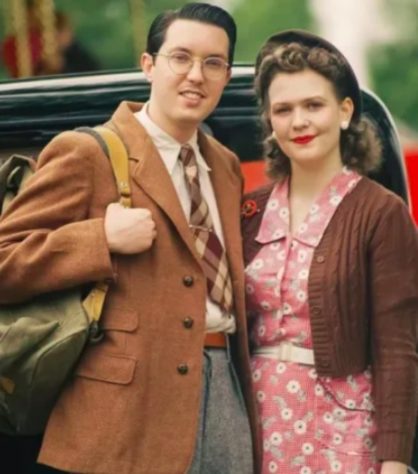 Casal vive ambientado nos anos 1940