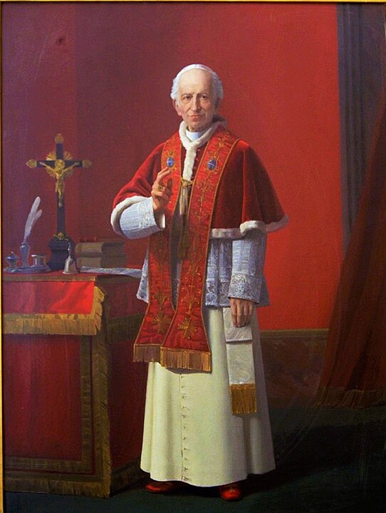 Leão XIII é conhecido principalmente por sua encíclica "Rerum Novarum" (1891), que lançou as bases da doutrina social da Igreja e abordou questões como o trabalho, o capital e a justiça social em tempos de revolução industrial.-Domínio público 