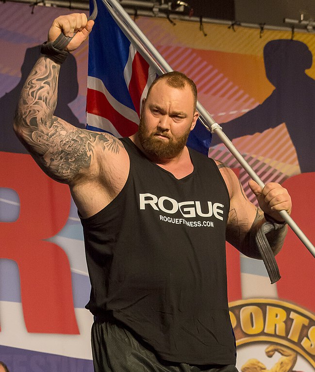 Além disso, o "Arnold Classic" faz parte do "Arnold Sports Festival", um evento multiesportivo que também engloba outras modalidades esportivas, como "strongman" e "bodybuilding". - wikimedia commons/Paula R. Lively