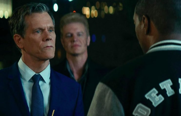 Eddie Murphy e Kevin Bacon em Um Tira da Pesada 4
