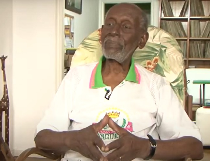 Ao longo da vida, o sambista protagonizou várias parcerias de sucesso com Cartola, Carlos Cachaça, Darcy da Mangueira, João de Aquino, Pedro Amorim, entre outros.