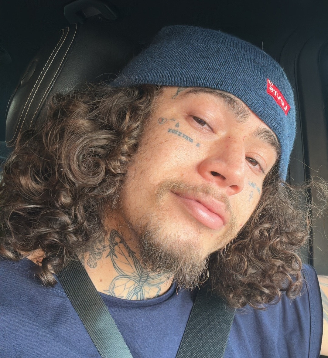 Em maio de 2024, Whindersson desabafou em suas redes sociais sobre a depressão. Na ocasião, ele disse que tinha se sentido mal no palco.
“Primeira vez que a depressão fez eu não me sentir bem com um microfone na mão