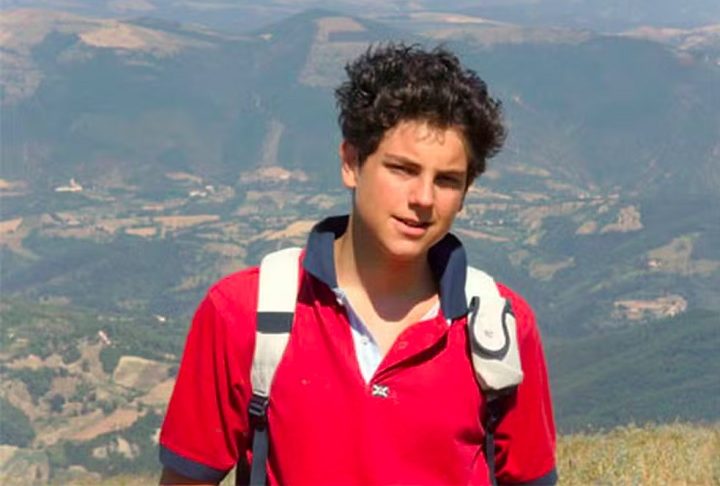 <p>O jovem italiano, que morreu em decorrência de uma leucemia em 2006, aos 15 anos, foi canonizado no dia 7 de setembro de 2025.</p>
