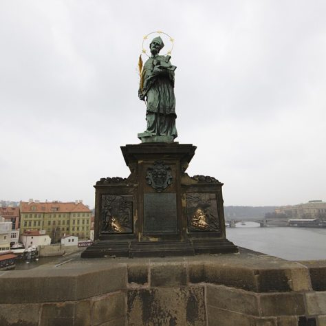 Estátua de São João Nepomuceno, Praga, República Tcheca