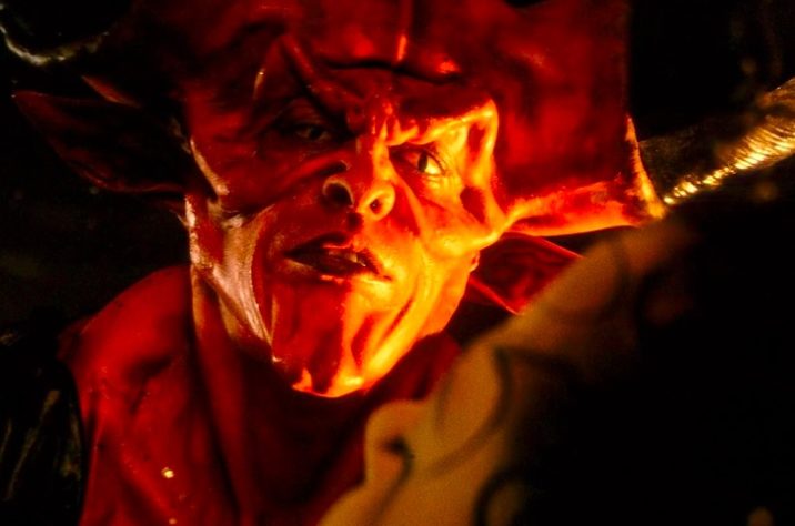 Atores papel de Diabo - Tim Curry em A Lenda