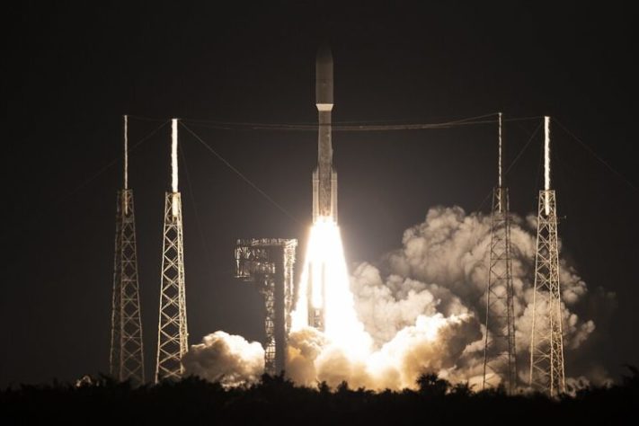 Foguete ULA Atlas V - Estação da Força Aérea de Cabo Canaveral