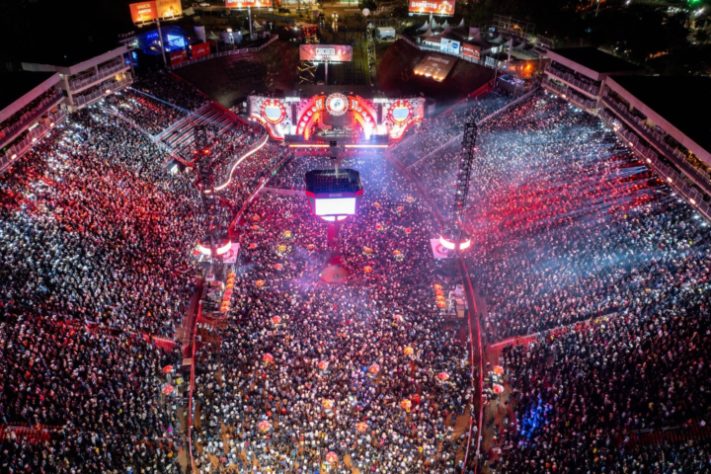 Festa Peão do Boiadeiro com shows em Barretos 