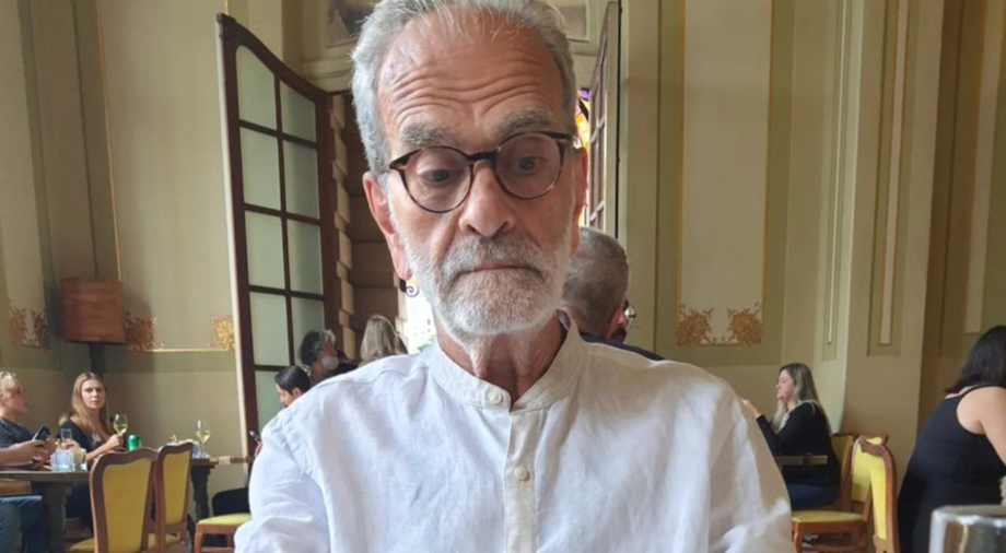 Maurício Kubrusly trabalhou por 34 anos na TV Globo. A doença neurodegenerativa o obrigou se aposentar.