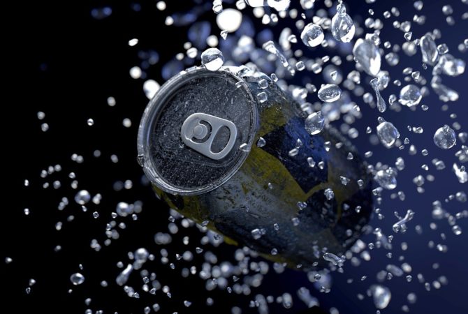 Ranking dos drinks em lata; opções práticas que exigem moderação
