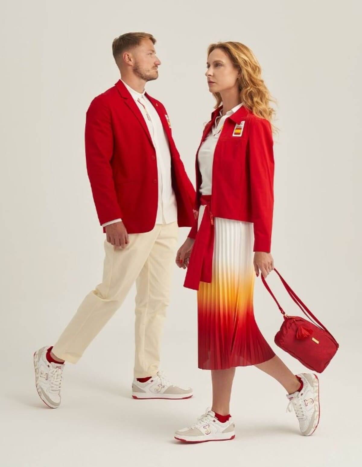 Espanha - O design criado pela Jomasport teve inspiração no cravo vermelho, flor que é um símbolo cultural do país ibérico.