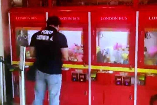 Consumidor deve estar atento ao risco de fraude em máquinas caça-pelúcias