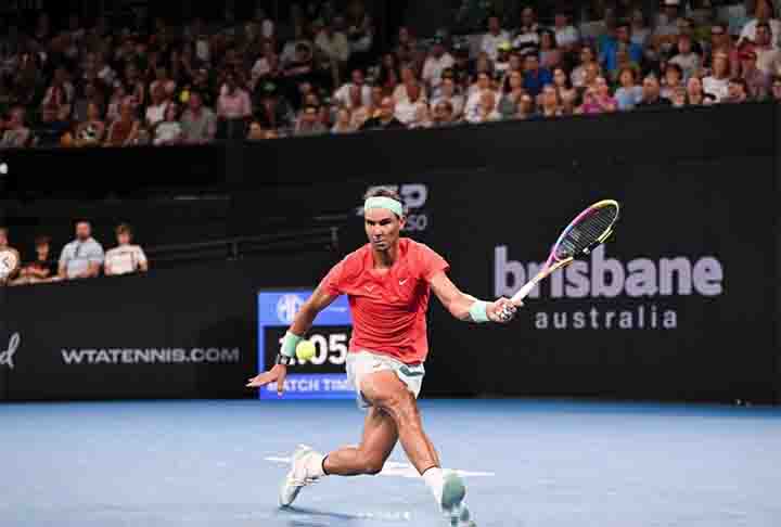 <p>Rafael Nadal Parera nasceu em Manacor, na Espanha e é considerado um dos maiores tenistas de todos os tempos, ao lado de Rod Laver, Novak Djokovic, Roger Federer, Pete Sampras e Andre Agassi. </p>

