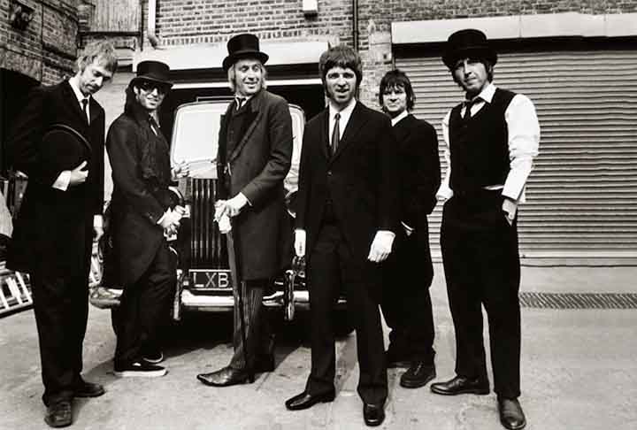 Além disso, o dia 29 de agosto marcou os 30 anos do lançamento de “Definitely, Maybe”, disco de estreia do Oasis. 
- Reprodução do Instagram @oasis