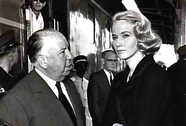 Além de Elia Kazan, a atriz atuou em filmes de outros diretores prestigiosos, como  “Intriga Internacional”, de 
Alfred Hitchcock, em 
1959, e  “Exodus”, de Otto Preminger, em 1960.