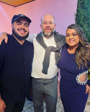Francisco, filho de Otavio Muller e Preta Gil, com os pais