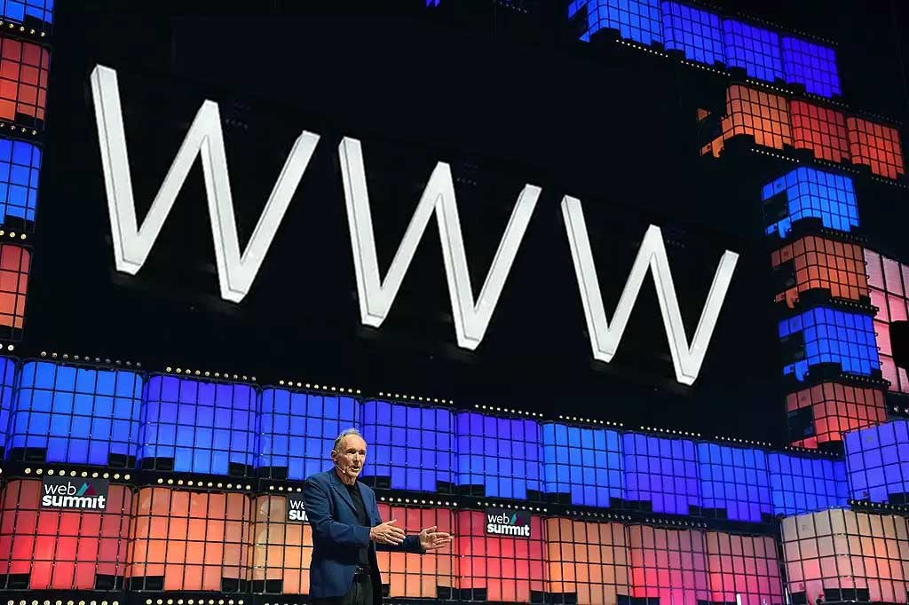 As invenções de Berners-Lee revolucionaram a forma como acessamos e trocamos informações, tornando a World Wide Web uma parte fundamental da vida diária e da comunicação contemporânea.