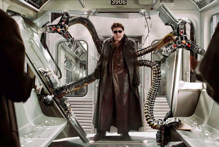 Dr. Octopus: Na mesma medida, o segundo filme do teioso, lançado em 2004, trouxe um Dr. Octopus incrível interpretado por Alfred Molina. - reprodução