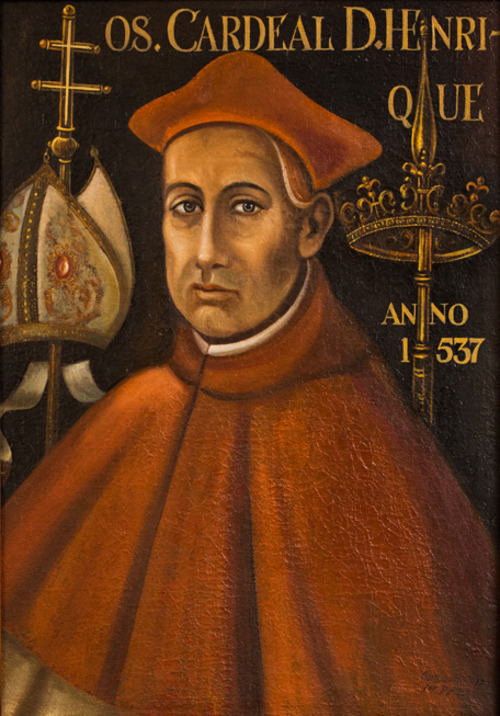 Era o quinto filho do rei Manuel I e sua segunda esposa Maria de AragÃ£o e Castela, tendo servido entre 1562 e 1568 como regente de seu sobrinho neto, o rei SebastiÃ£o. Morreu em 31 de janeiro de 1580, aos 68 anos.