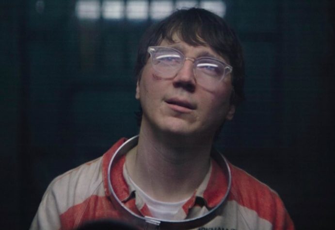 Charada - Paul Dano