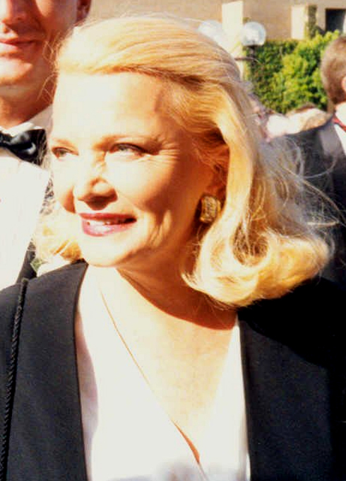 Gena Rowlands foi indicada ao Oscar duas vezes, por "Uma Mulher Sob Influência" e "Glória", e conquistou três Emmys.  Seu último filme foi em 2017. Um ano antes, ela havia ganhado um Oscar honorário pelo conjunto da carreira.  A morte de Gena reduziu a lista dos atores na casa dos 90 anos que ainda estão vivos. 
