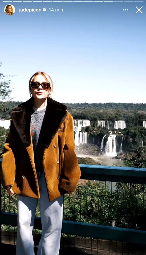 Recentemente, a influenciadora, ex-BBB e atriz Jade Picon também esteve nas Cataratas do Iguaçu. Cheia de estilo, ela apareceu com uma elegante roupa de frio condizente com o clima no sul do Brasil. -Reprodução Instagram