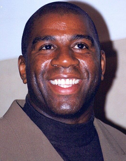 10º lugar: Magic Johnson - US$ 1,6 bilhão (R$ 8,03 bilhões) - Lenda da NBA, Magic Johnson também brilhou como empresário após deixar as quadras. Os investimentos do ex-jogador de basquete incluem franquias esportivas, cinemas e empreendimentos imobiliários.
